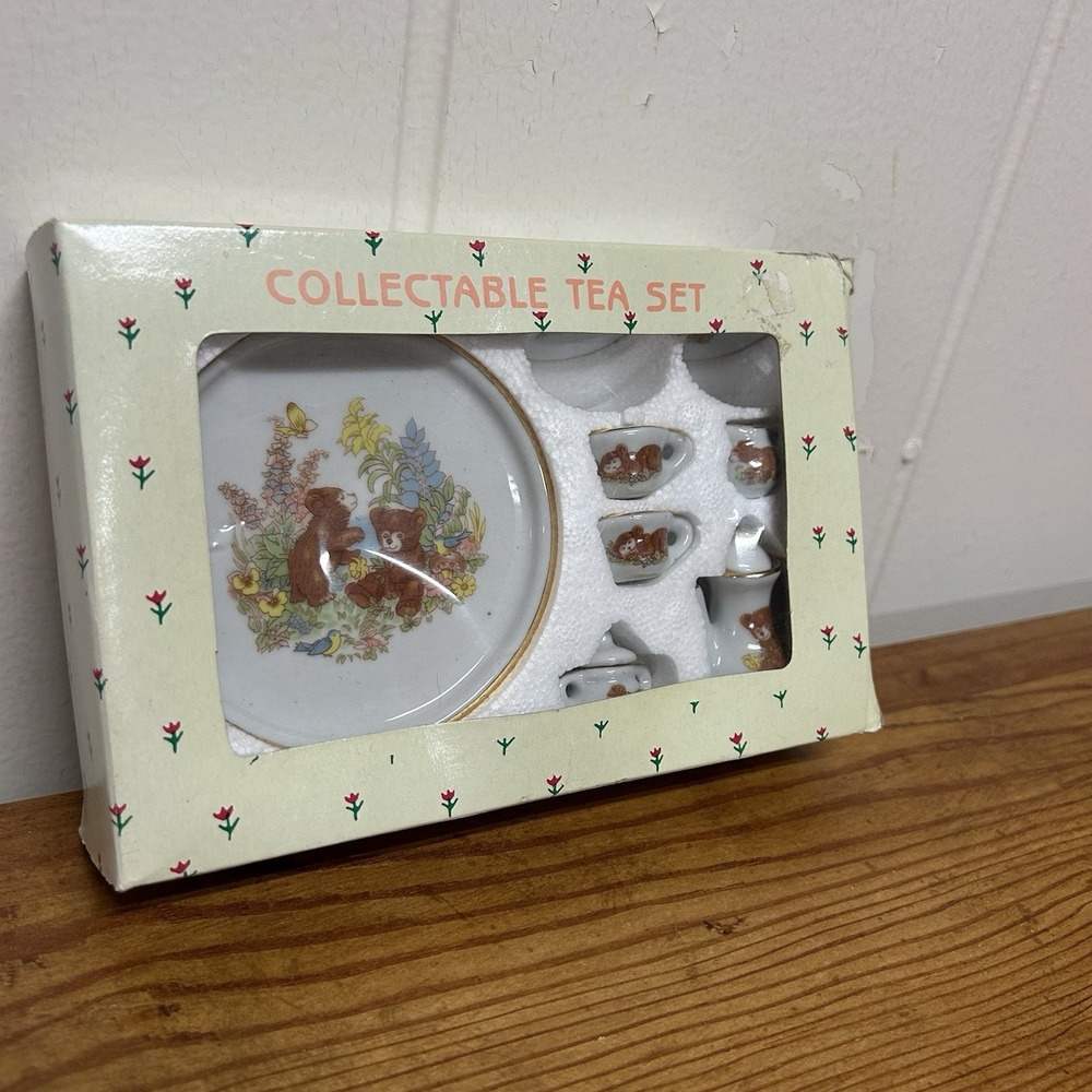 Vintage Bear Family & Flowers Gold Trim Miniature China Tea‎ Set Unopened In Box